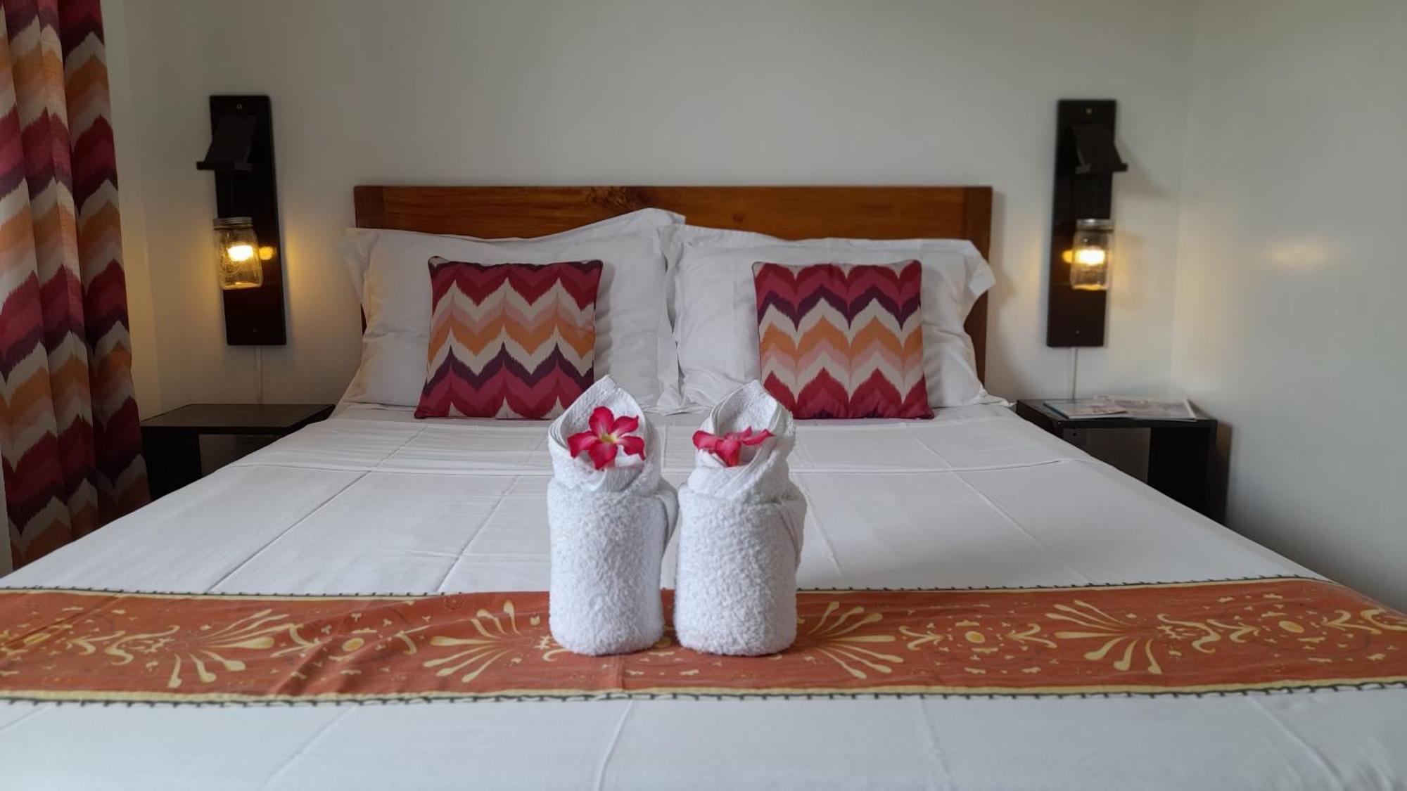 El Taraw Bed & Breakfast Puerto Princesa ภายนอก รูปภาพ