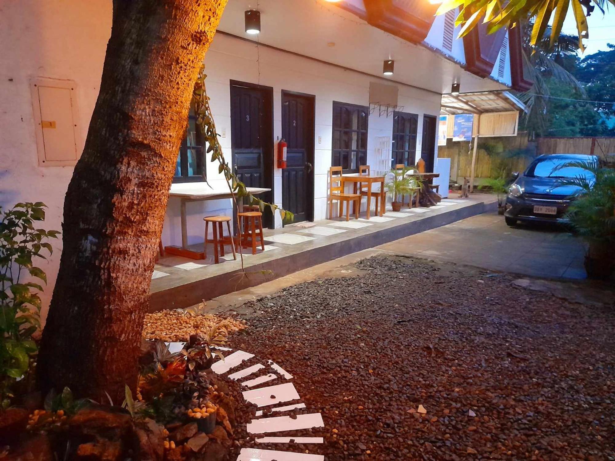 El Taraw Bed & Breakfast Puerto Princesa ภายนอก รูปภาพ