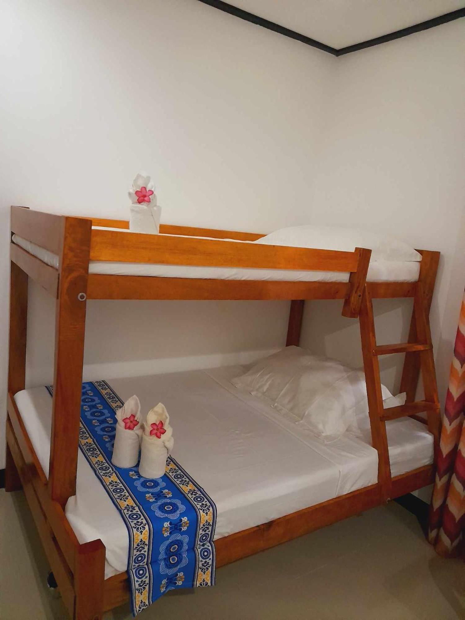 El Taraw Bed & Breakfast Puerto Princesa ภายนอก รูปภาพ
