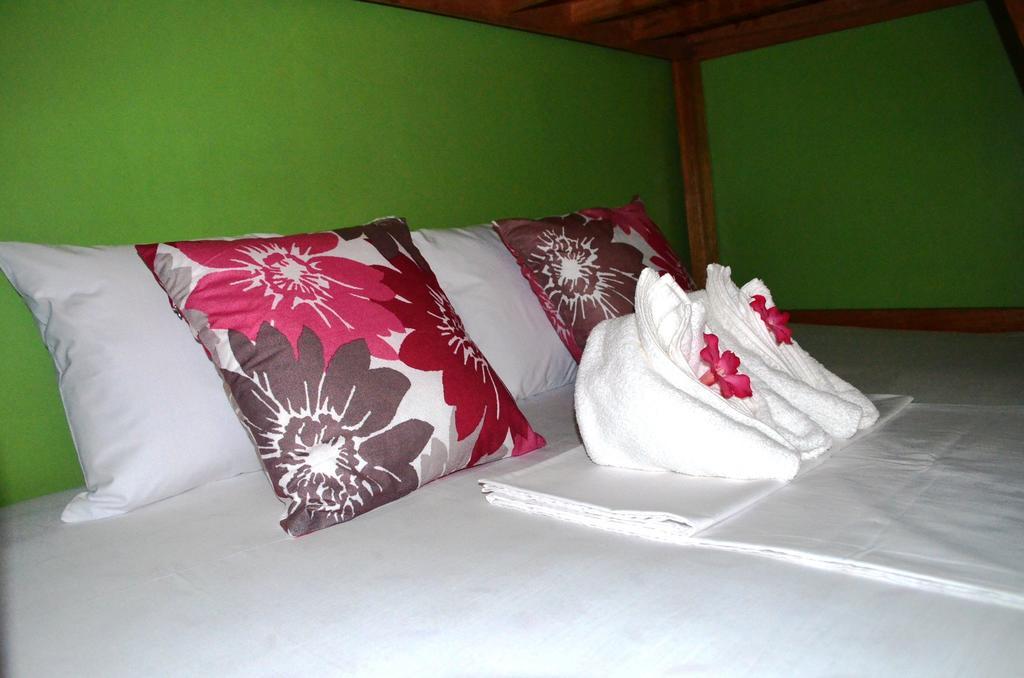 El Taraw Bed & Breakfast Puerto Princesa ภายนอก รูปภาพ
