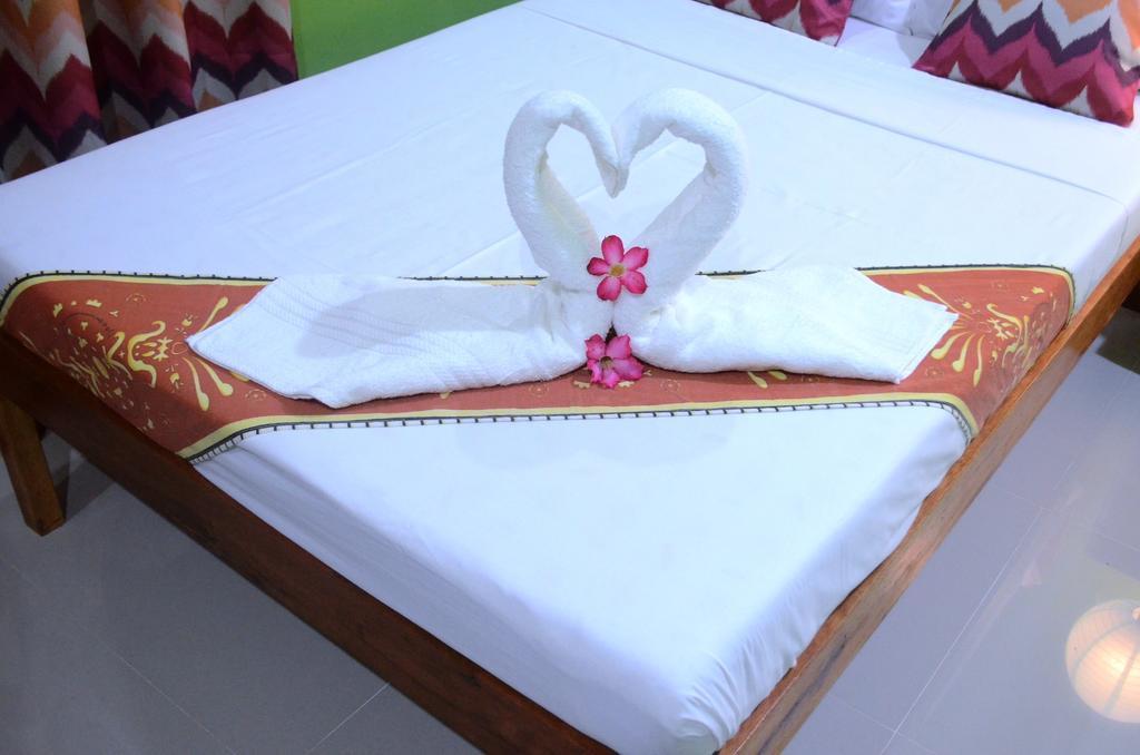 El Taraw Bed & Breakfast Puerto Princesa ภายนอก รูปภาพ