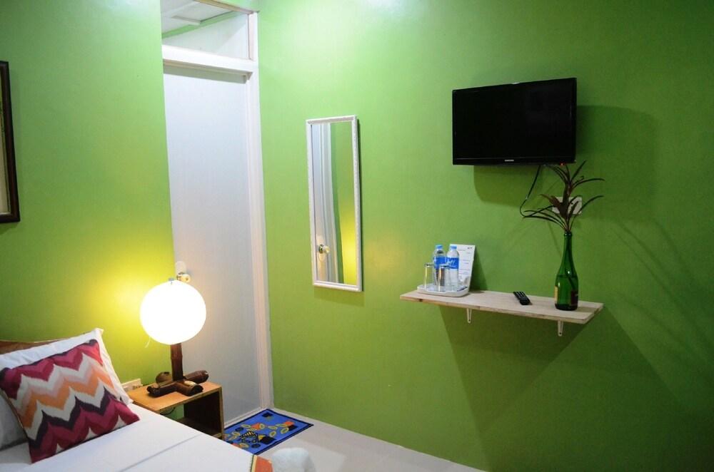 El Taraw Bed & Breakfast Puerto Princesa ภายนอก รูปภาพ