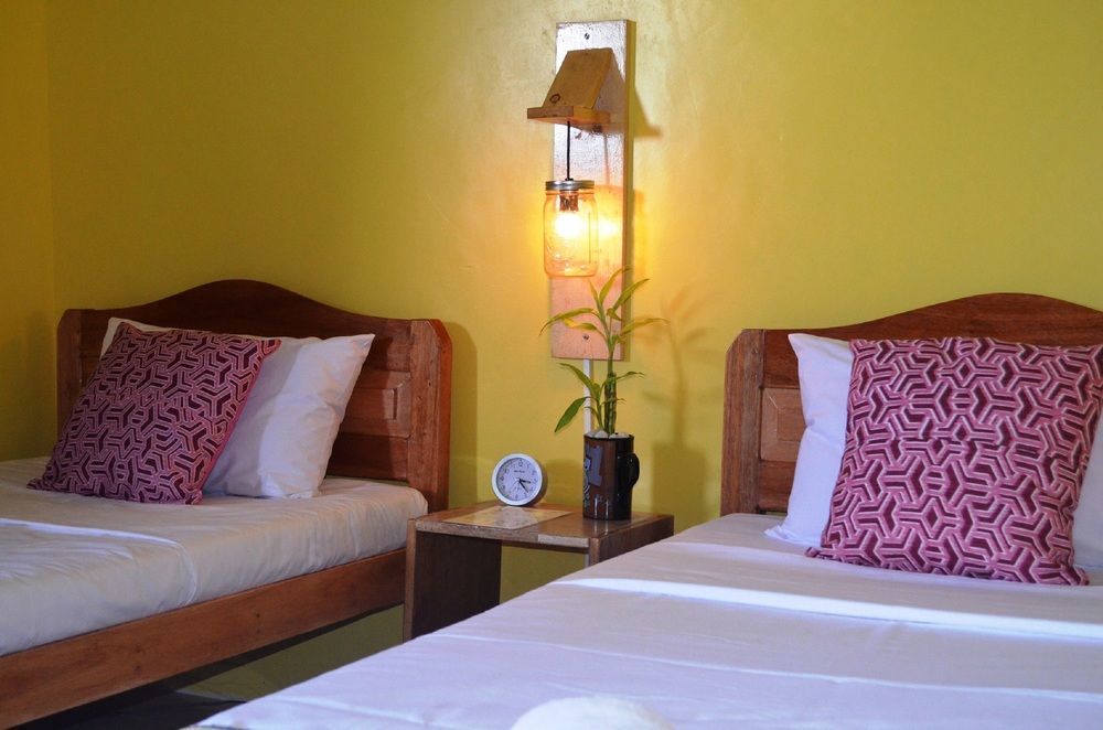 El Taraw Bed & Breakfast Puerto Princesa ภายนอก รูปภาพ