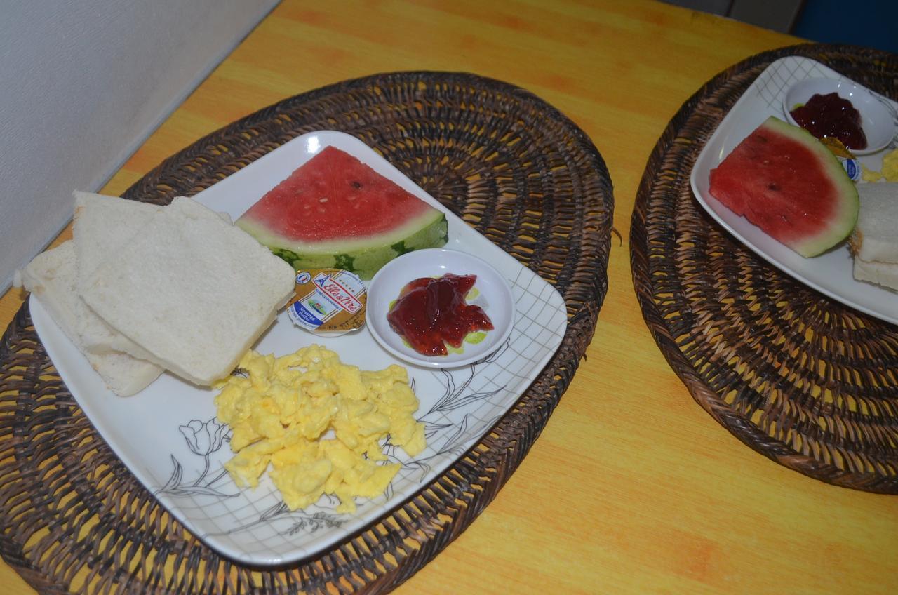 El Taraw Bed & Breakfast Puerto Princesa ภายนอก รูปภาพ