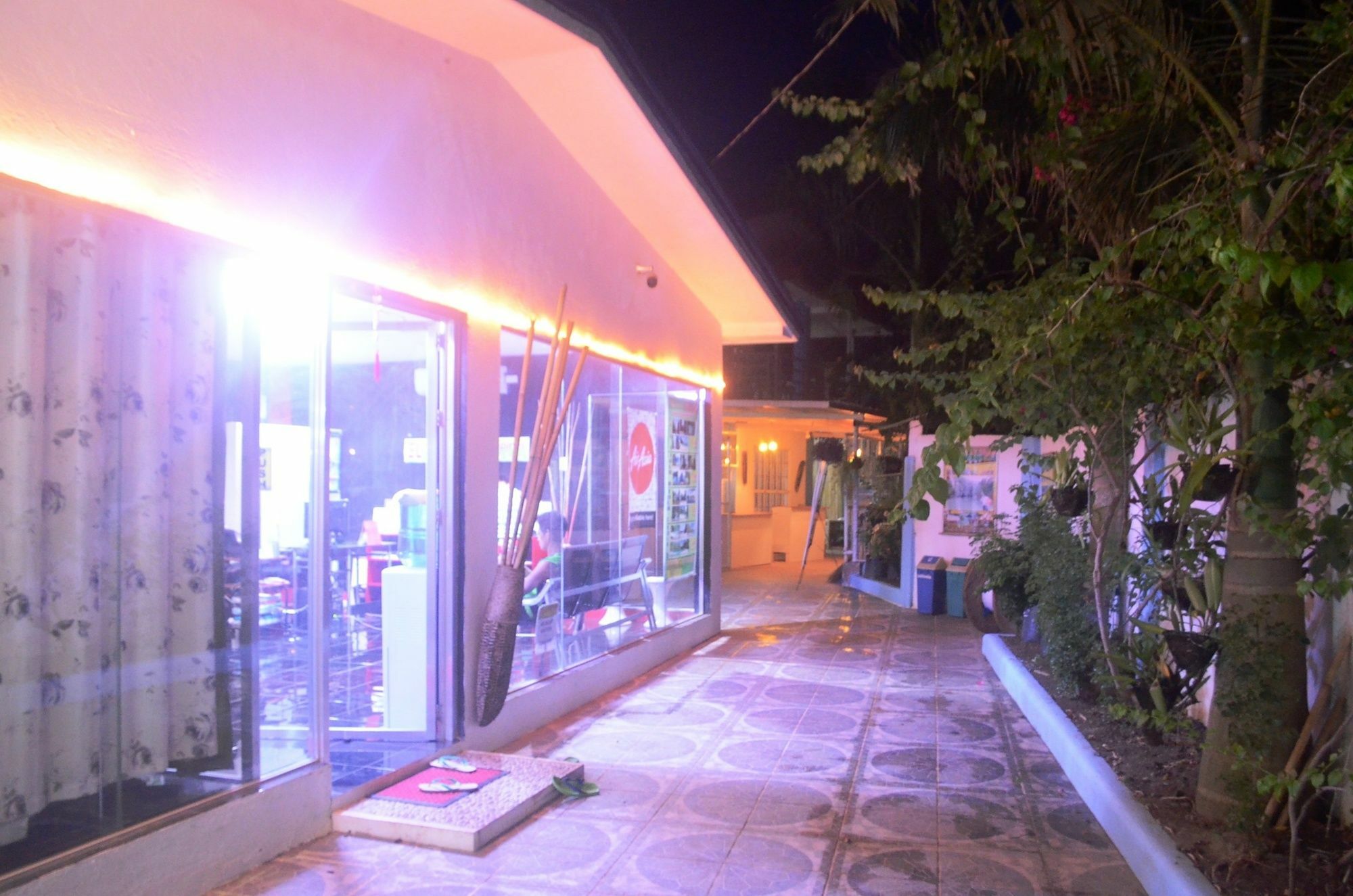 El Taraw Bed & Breakfast Puerto Princesa ภายนอก รูปภาพ