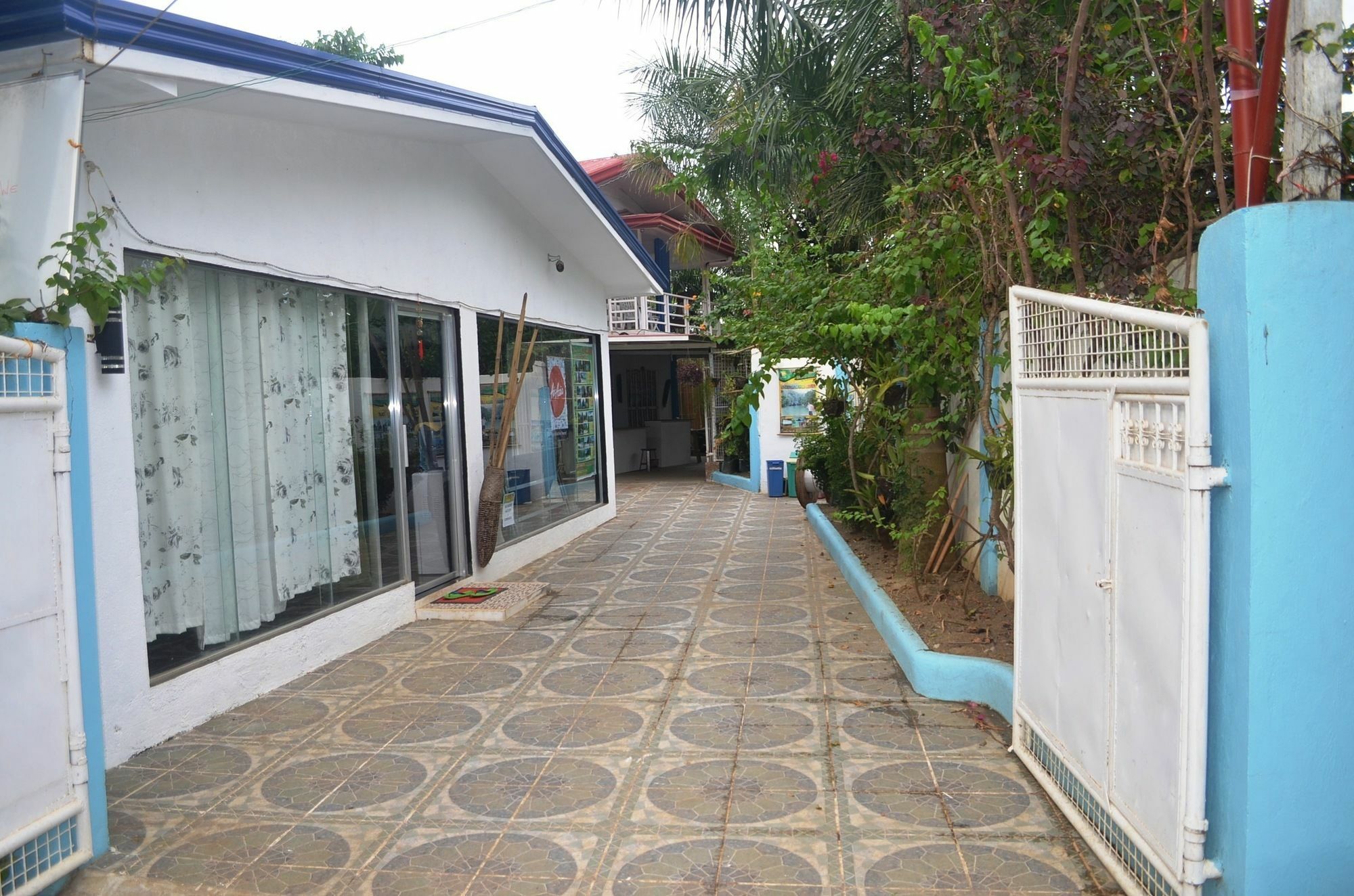 El Taraw Bed & Breakfast Puerto Princesa ภายนอก รูปภาพ